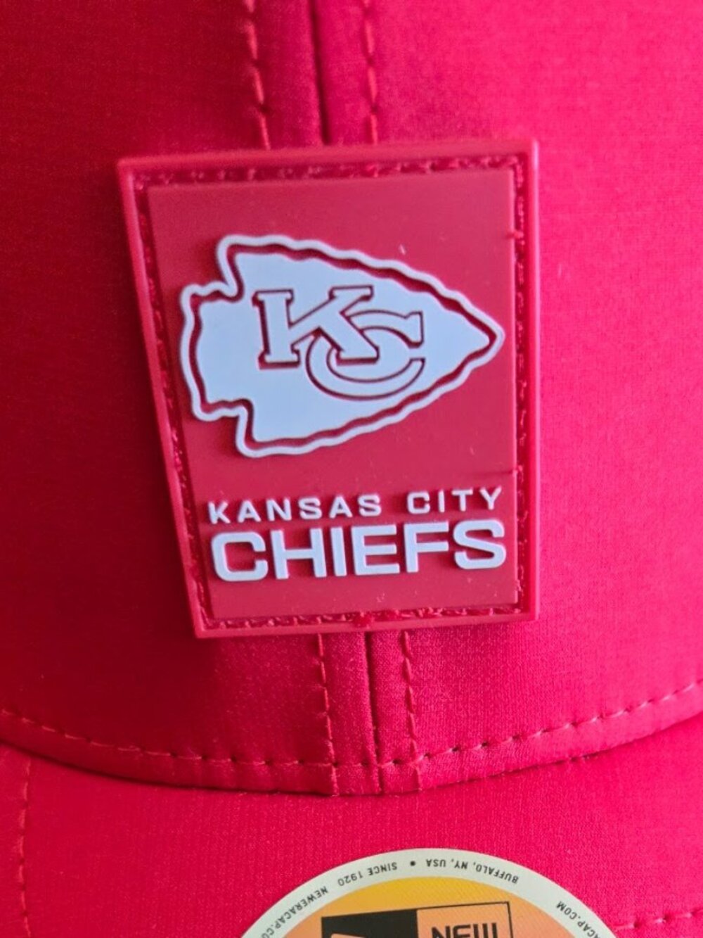 Kansas City Chiefs Sideline Hot Weather 39THIRTY Stretch Fit Cap: Size S/M - Picture 2 of 7